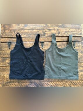 Ribbed Tank Top - Black and Olive